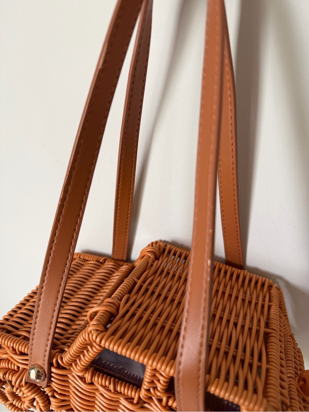 Tommy Bahama Brown Jeep Car woven rattan Bag - Picture 3 of 6